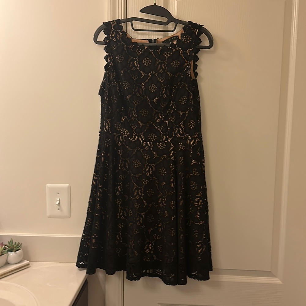 black lace formal dress